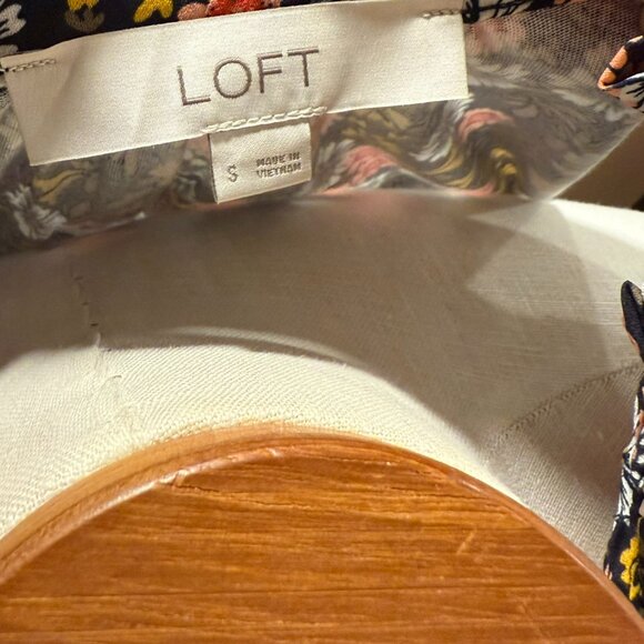 LOFT Women's Floral Ruffle Neck Mixed Media Button Front Blouse, Size S - Picture 6 of 8